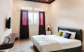 Urbanview Hotel Moy Residence Tondano By Reddoorz